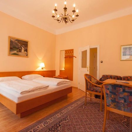 Pension Elfy Баден Екстер'єр фото
