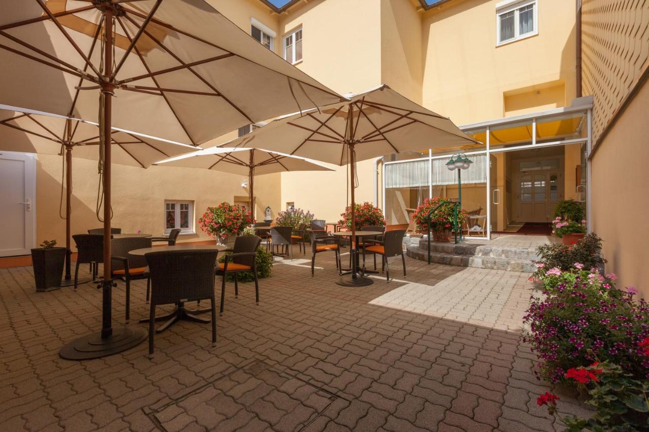 Pension Elfy Баден Екстер'єр фото