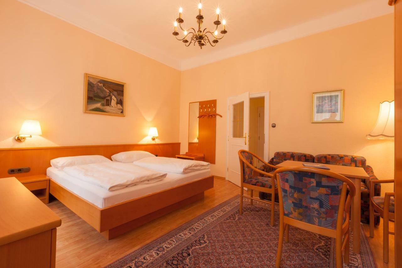 Pension Elfy Баден Екстер'єр фото